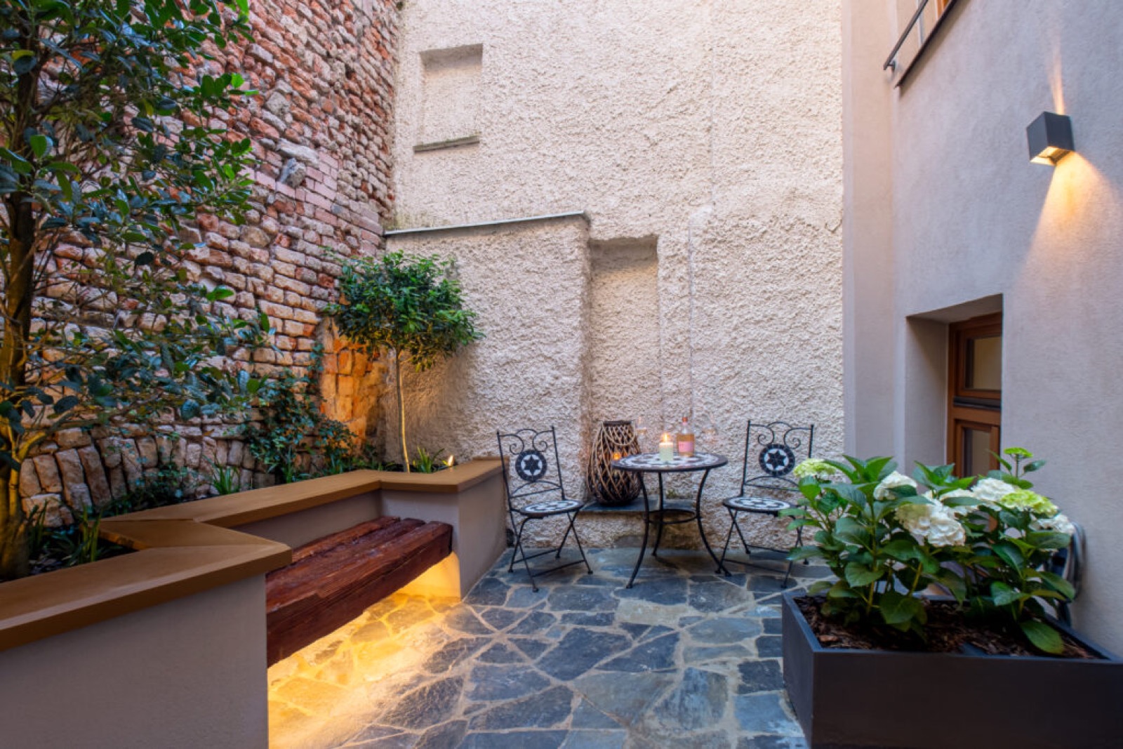 White Wolf Boutique Apartments – ubytování